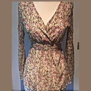 VERTIGO Belle Sleeve Blouse